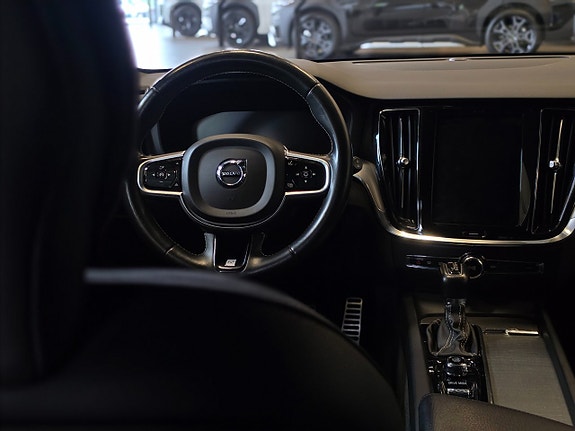 Volvo V60 11 of 17