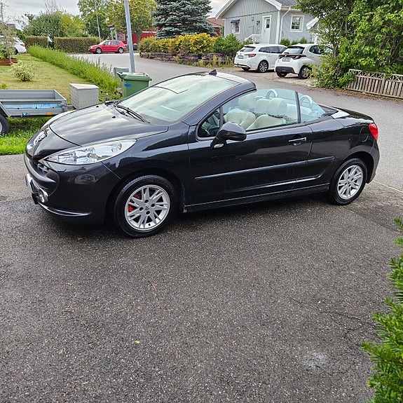 Peugeot 207 CC 3 of 11