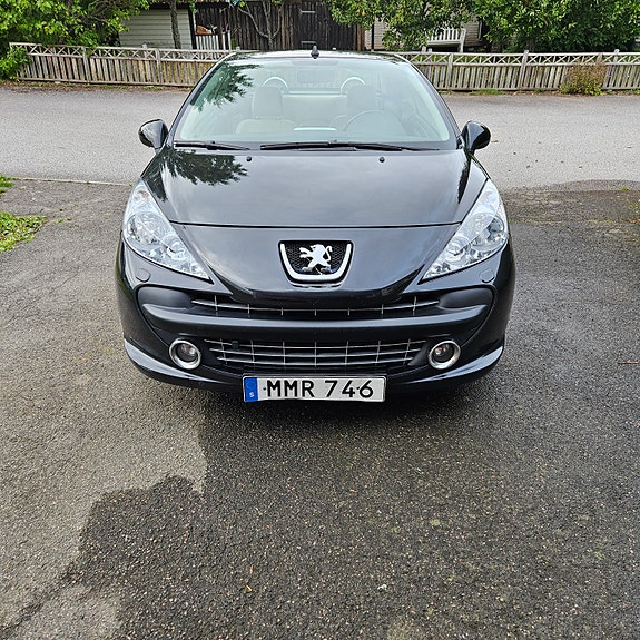Peugeot 207 CC 9 of 11