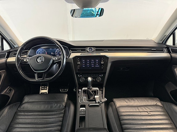 Volkswagen Passat Alltrack 5 of 15