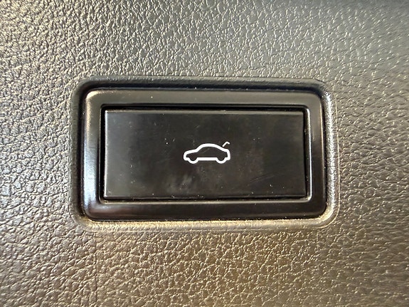Volkswagen Passat Alltrack 14 of 15