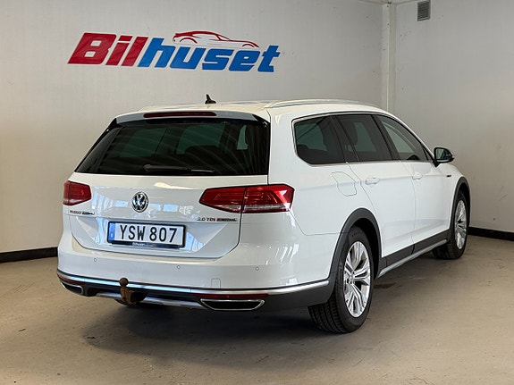 Volkswagen Passat Alltrack 4 of 15