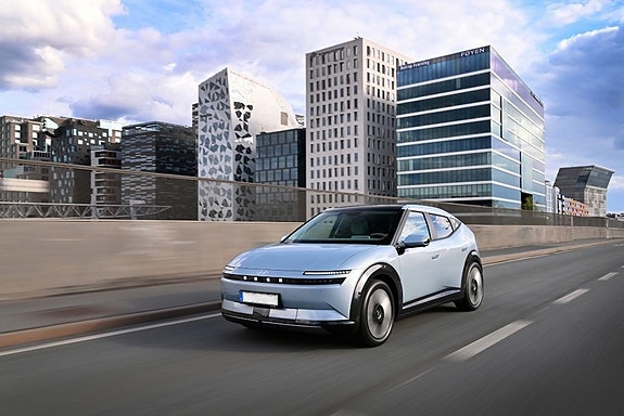 Hyundai IONIQ 3 of 18