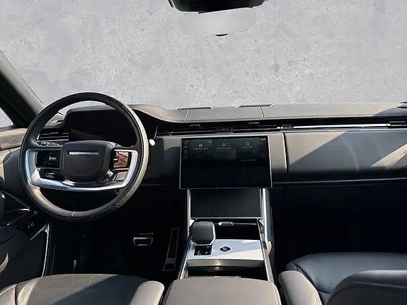 Land Rover Range Rover 3 of 6