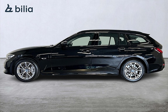 BMW 330e 4 of 23