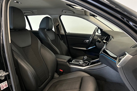 BMW 330e 18 of 23