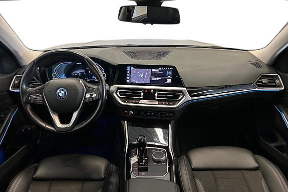 BMW 330e 15 of 23