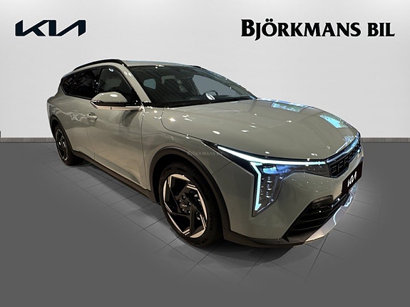 Kia K4 3 of 20