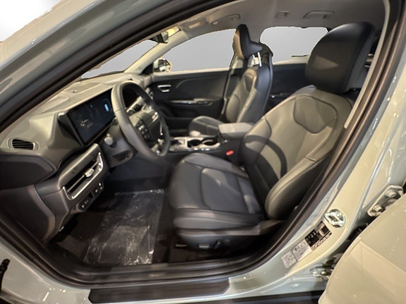 Kia K4 8 of 20