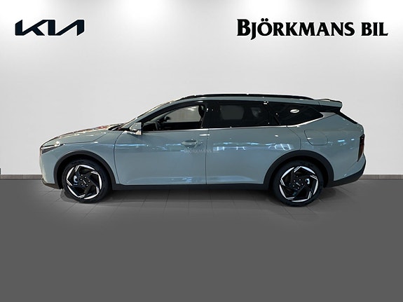 Kia K4 4 of 20