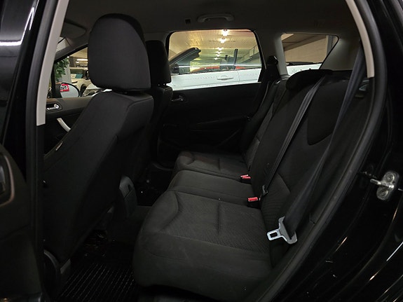 Peugeot 308 SW 8 of 8