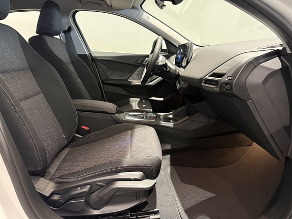 BMW 120 8 of 18