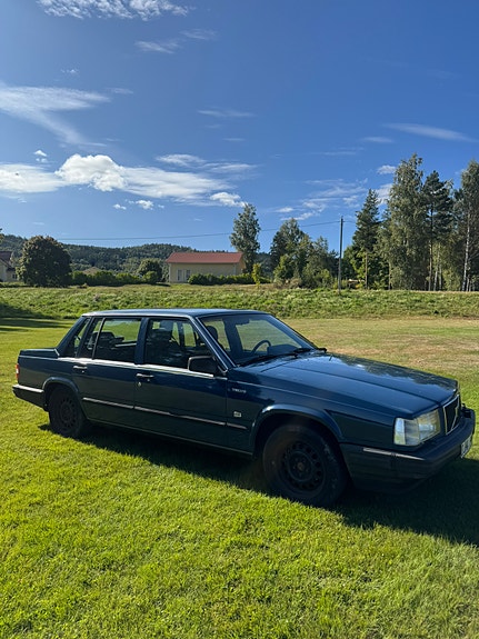 Volvo 740 3 of 12