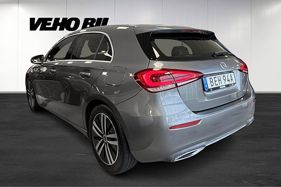 Mercedes-Benz A180 4 of 13