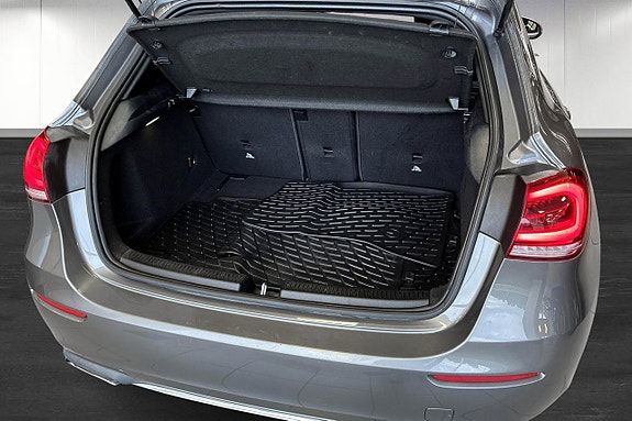Mercedes-Benz A180 11 of 13