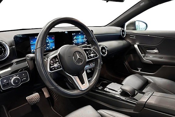 Mercedes-Benz A180 6 of 13