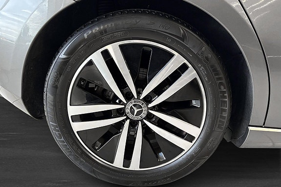 Mercedes-Benz A180 10 of 13