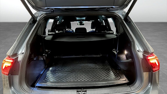 Volkswagen Tiguan Allspace 12 of 25