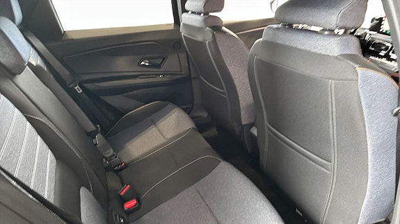 Renault 5 E-Tech 5 of 14