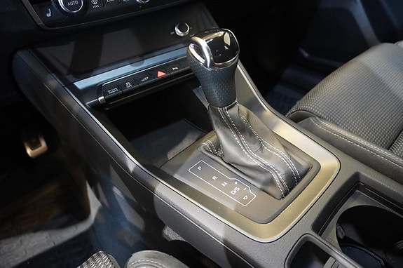 Audi Q3 14 of 21