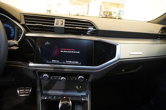 Audi Q3 16 of 21