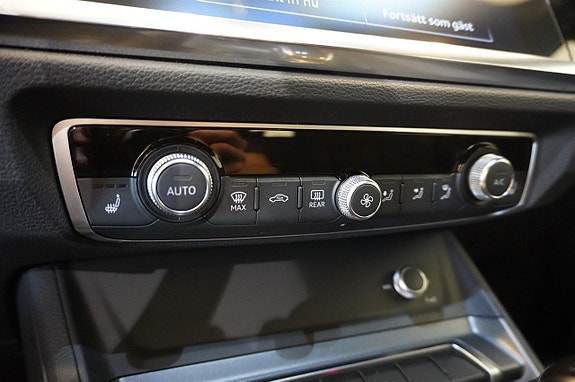 Audi Q3 17 of 21