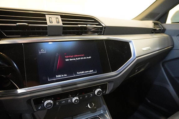 Audi Q3 15 of 21