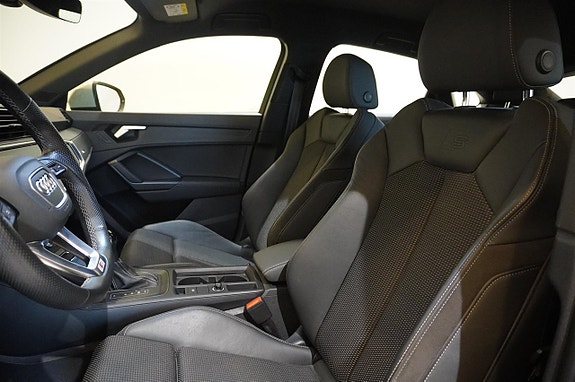 Audi Q3 13 of 21