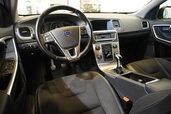 Volvo V60 9 of 18