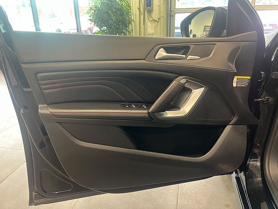 Peugeot 308 16 of 27