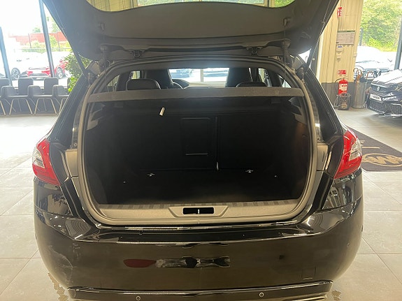 Peugeot 308 13 of 27