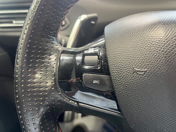 Peugeot 308 22 of 27