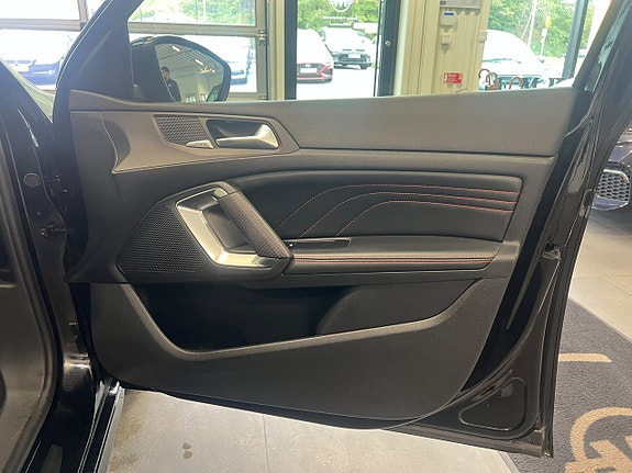 Peugeot 308 17 of 27