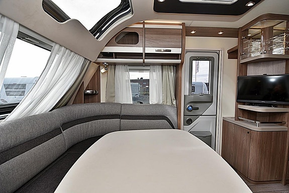 Knaus 590 UE Scandinavian Selection, Långbäddar 7 of 27