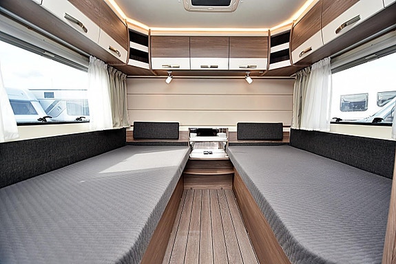 Knaus 590 UE Scandinavian Selection, Långbäddar 14 of 27