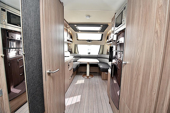 Knaus 590 UE Scandinavian Selection, Långbäddar 19 of 27