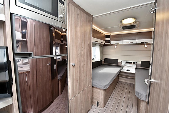Knaus 590 UE Scandinavian Selection, Långbäddar 13 of 27