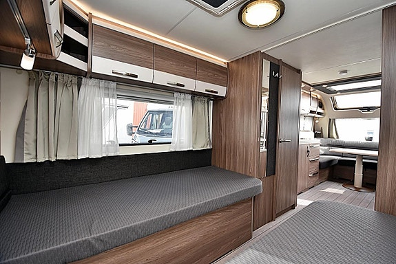 Knaus 590 UE Scandinavian Selection, Långbäddar 16 of 27