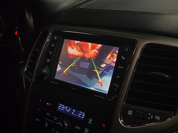 Jeep Grand Cherokee 20 of 27