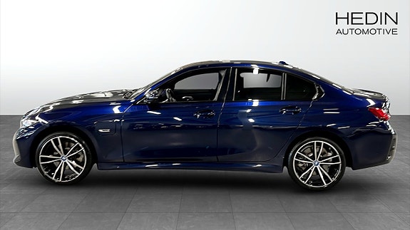 BMW 330e 6 of 8