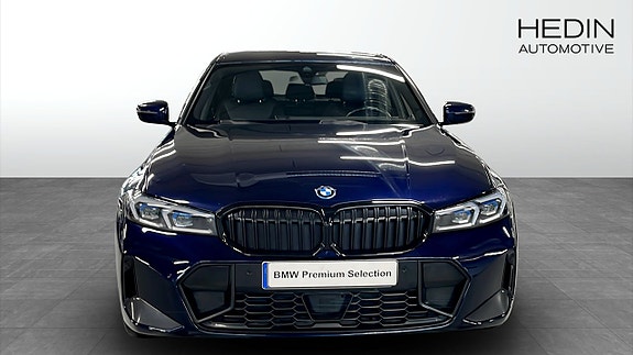 BMW 330e 8 of 8