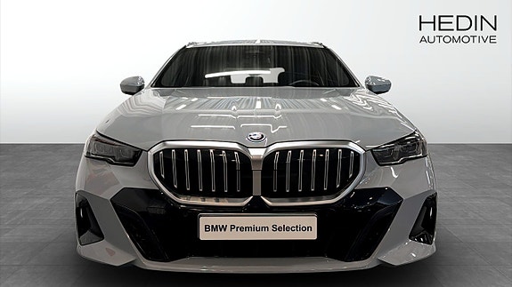 BMW 530e 8 of 14