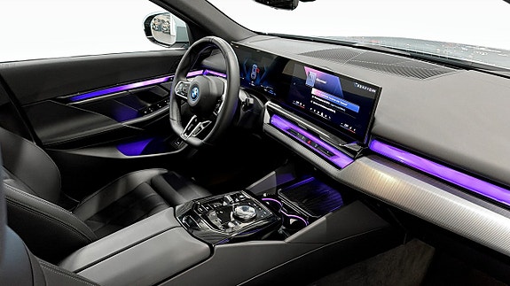 BMW 530e 3 of 14