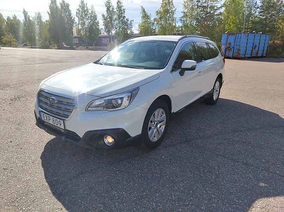 Subaru Outback 2 of 3