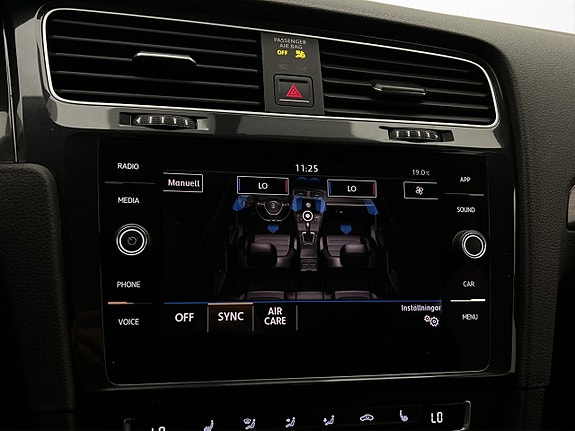 Volkswagen Golf V 21 of 26