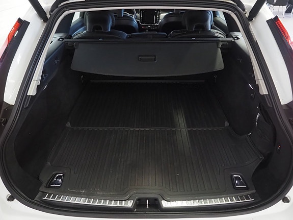 Volvo V90 11 of 26