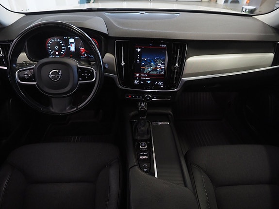 Volvo V90 16 of 26