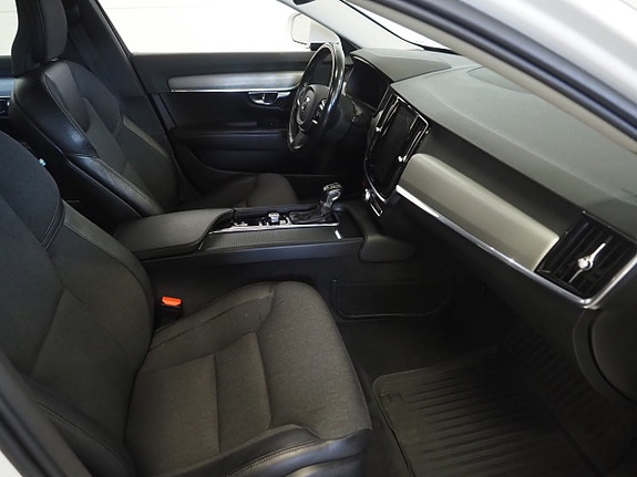Volvo V90 13 of 26
