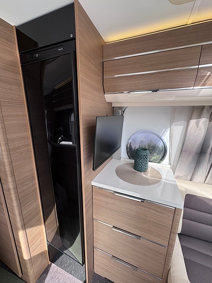 Adria Adora 542UL 7 of 16