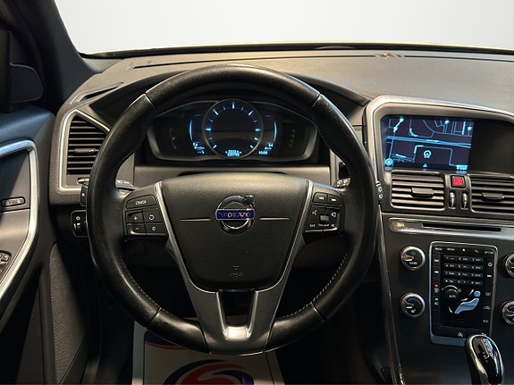 Volvo XC60 13 of 24
